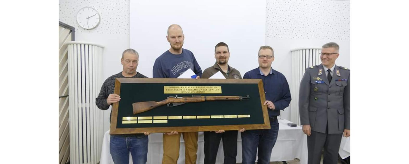 2019 voittajajoukkue JoeRes: Varis Jukka,Nenonen Sami,Ryhänen Riku,Willman Mikko,Räsänen Tuomo (yksi puuttuu) sekä Aluetoimiston päällikkö (2019) evl Janne Myller